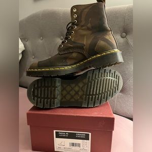 Doc Martens Made In England 1460 Pascal Camo